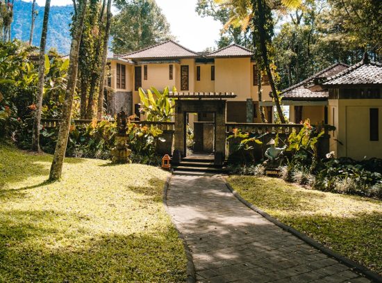 Jasa Deep Cleaning Villa